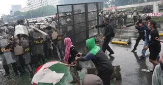 জাকার্তায় সংস্কার দাবিতে বিক্ষোভ, পুলিশের সঙ্গে সংঘর্ষে নিহত ১